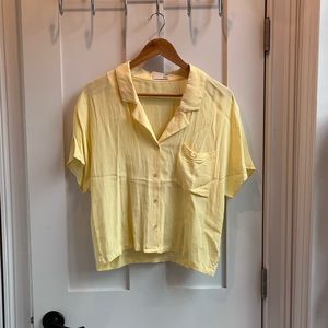Wilfred Free Yellow Short Sleeve Button Down Blouse Size Medium